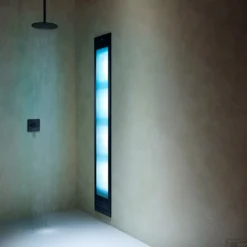 Sunshower Deluxe Mat Zwart UV En Infrarood Inbouwapparaat 32x187x16 Cm Aluminium Mat Zwart -Aanbiedingen Ontspan Bad Winkel deluxe black schuin uv water